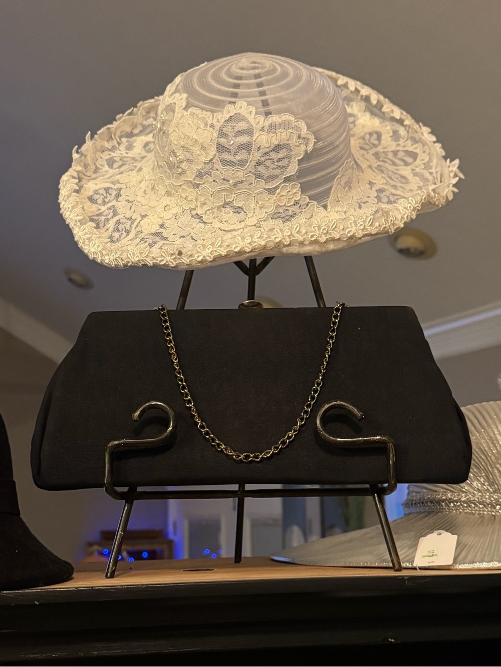 Vintage 1950s–70s Black Velvet Italian Clutch – Gold Frame, Chain Strap